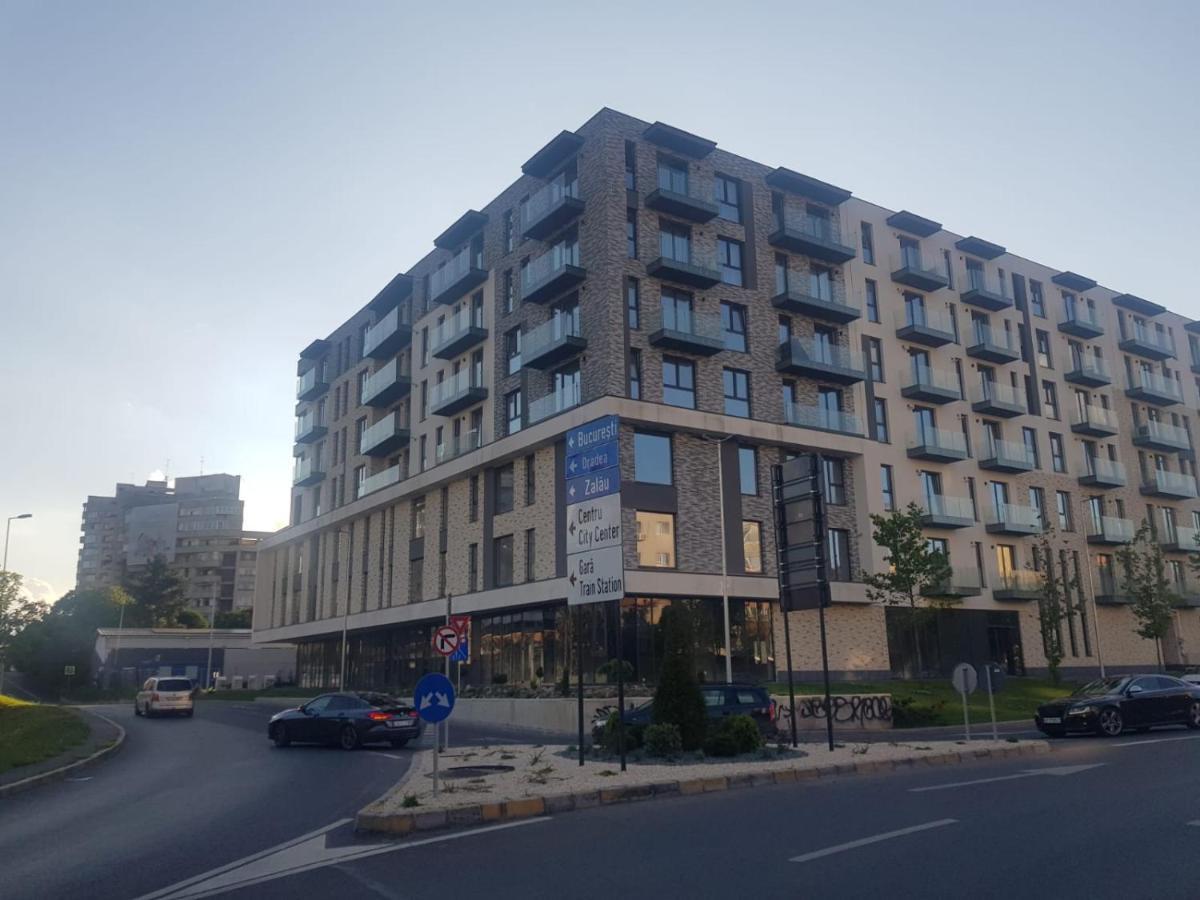 New Transilvania Apartment คลูจ-นาโปกา ภายนอก รูปภาพ